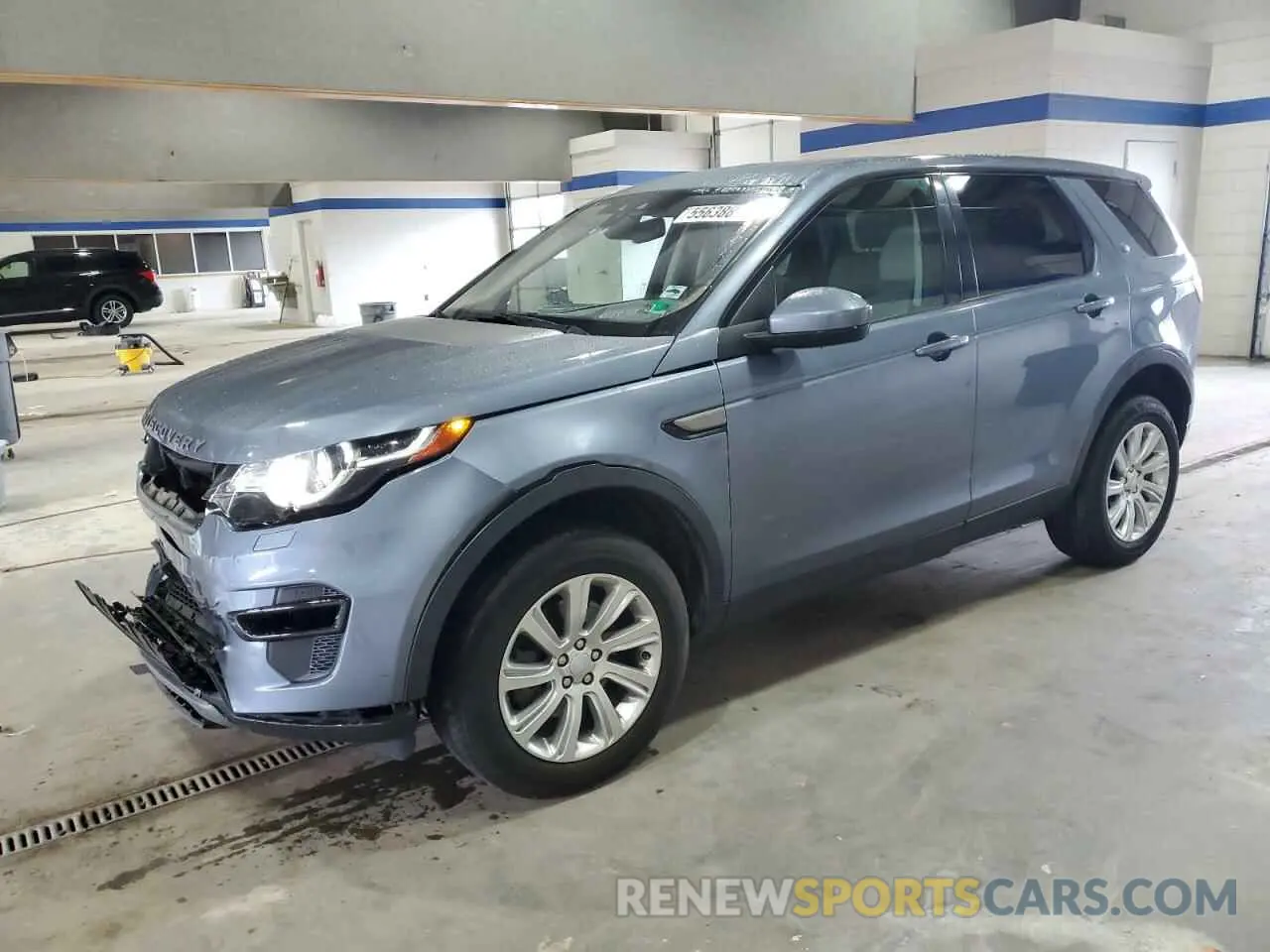 1 Photograph of a damaged car SALCP2FX4KH787380 LAND ROVER DISCOVERY 2019