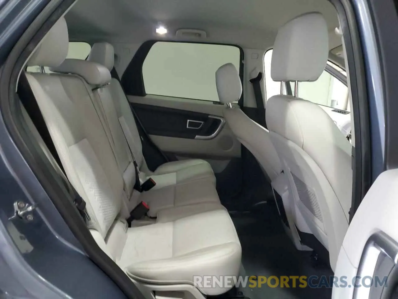 11 Photograph of a damaged car SALCP2FX4KH787380 LAND ROVER DISCOVERY 2019