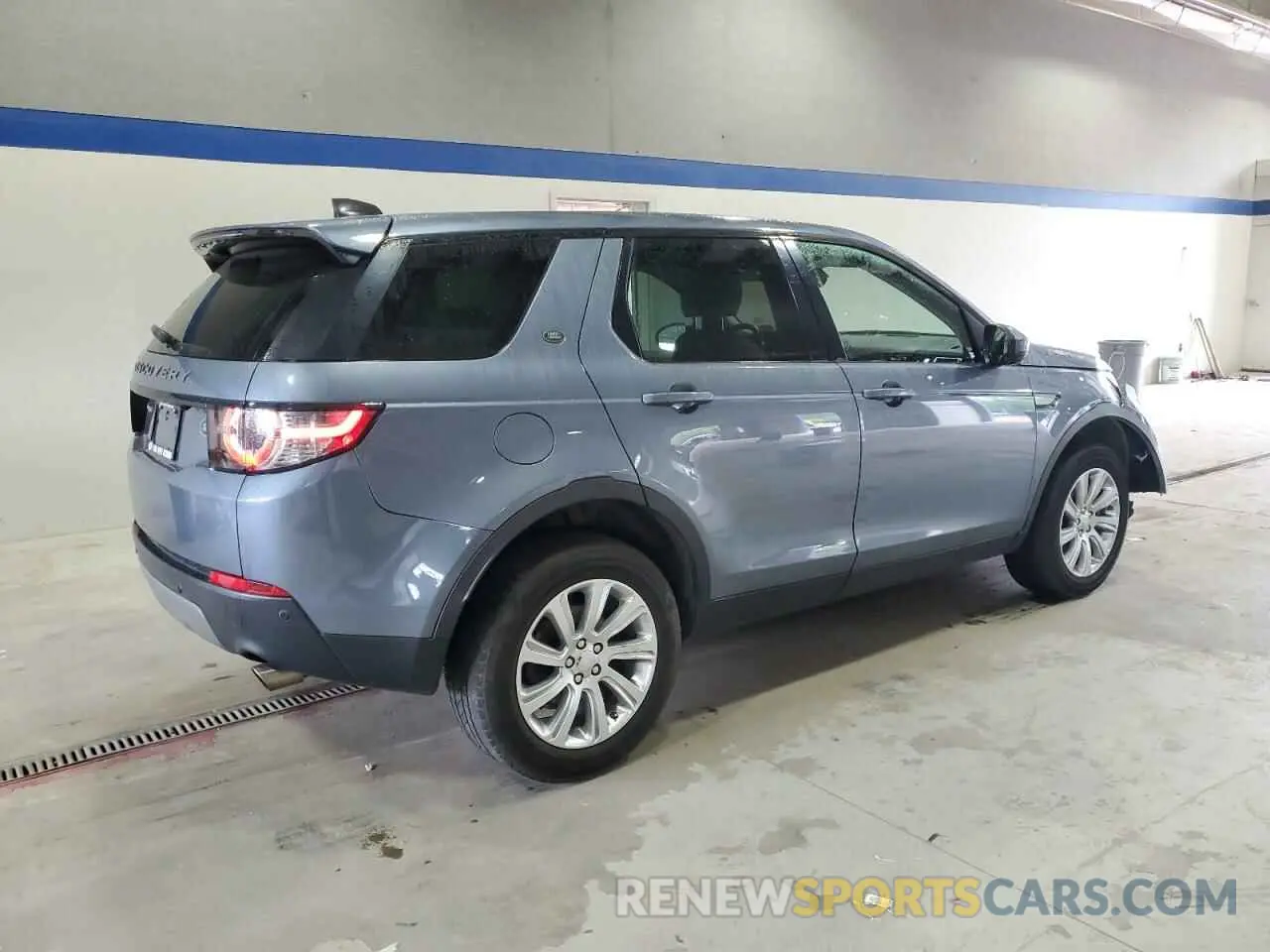 3 Photograph of a damaged car SALCP2FX4KH787380 LAND ROVER DISCOVERY 2019