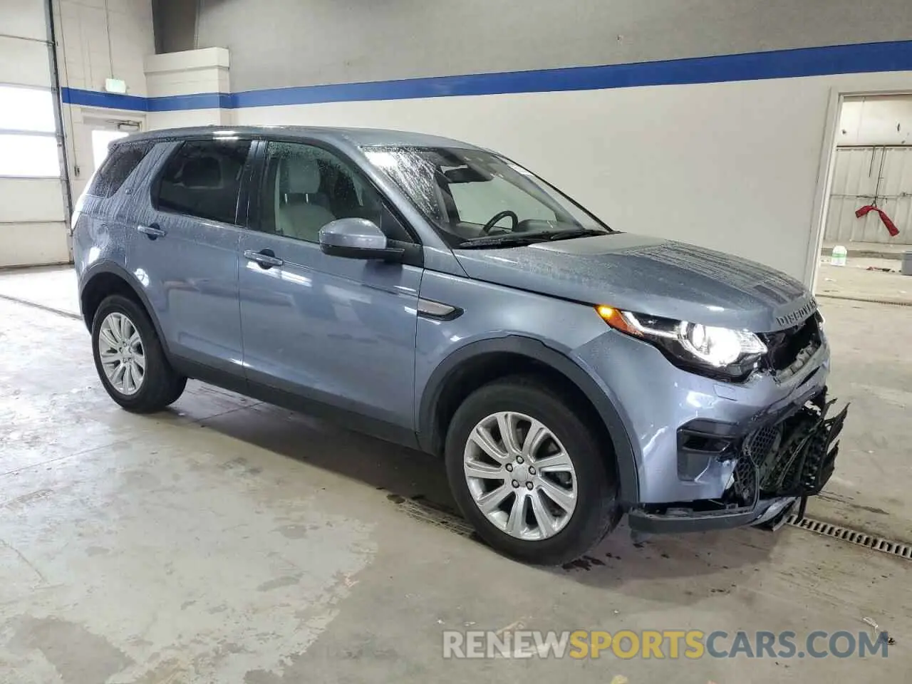 4 Photograph of a damaged car SALCP2FX4KH787380 LAND ROVER DISCOVERY 2019