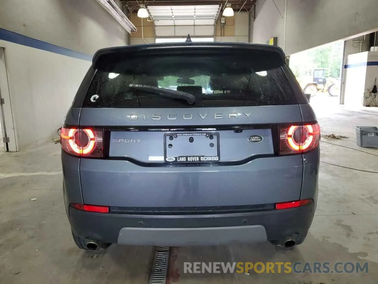 6 Photograph of a damaged car SALCP2FX4KH787380 LAND ROVER DISCOVERY 2019
