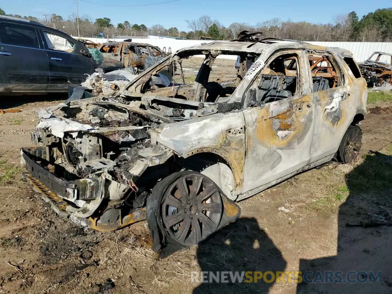 1 Photograph of a damaged car SALCP2FX4KH819471 LAND ROVER DISCOVERY 2019