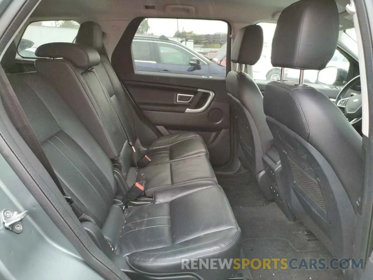 11 Photograph of a damaged car SALCP2FX5KH811489 LAND ROVER DISCOVERY 2019