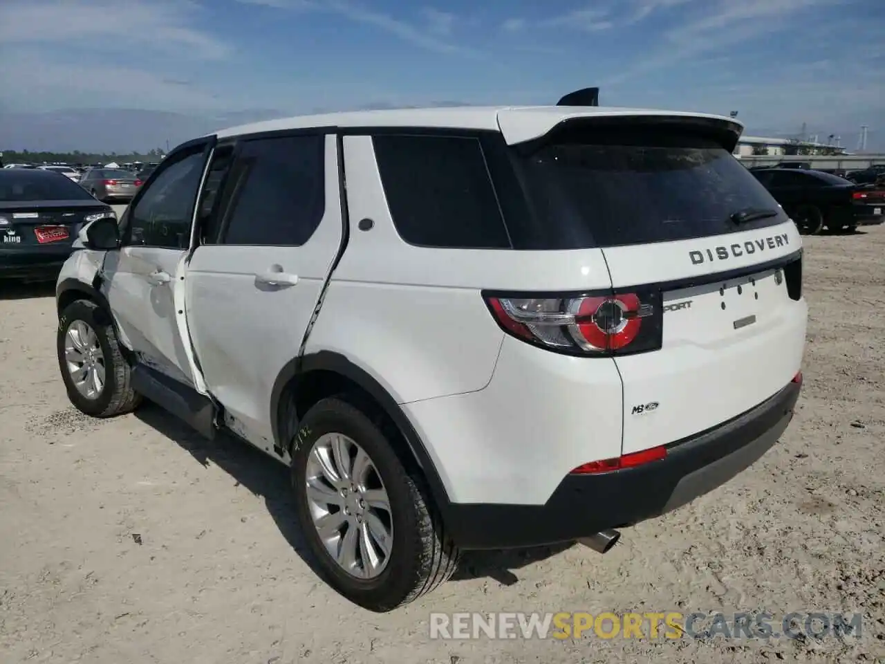 3 Photograph of a damaged car SALCP2FX6KH793147 LAND ROVER DISCOVERY 2019