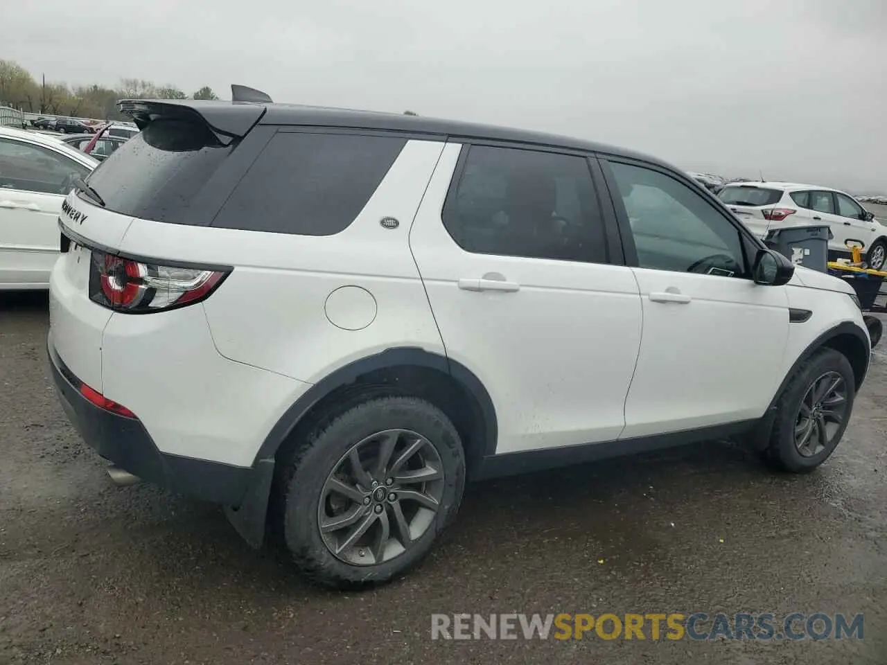 3 Photograph of a damaged car SALCP2FX6KH819424 LAND ROVER DISCOVERY 2019