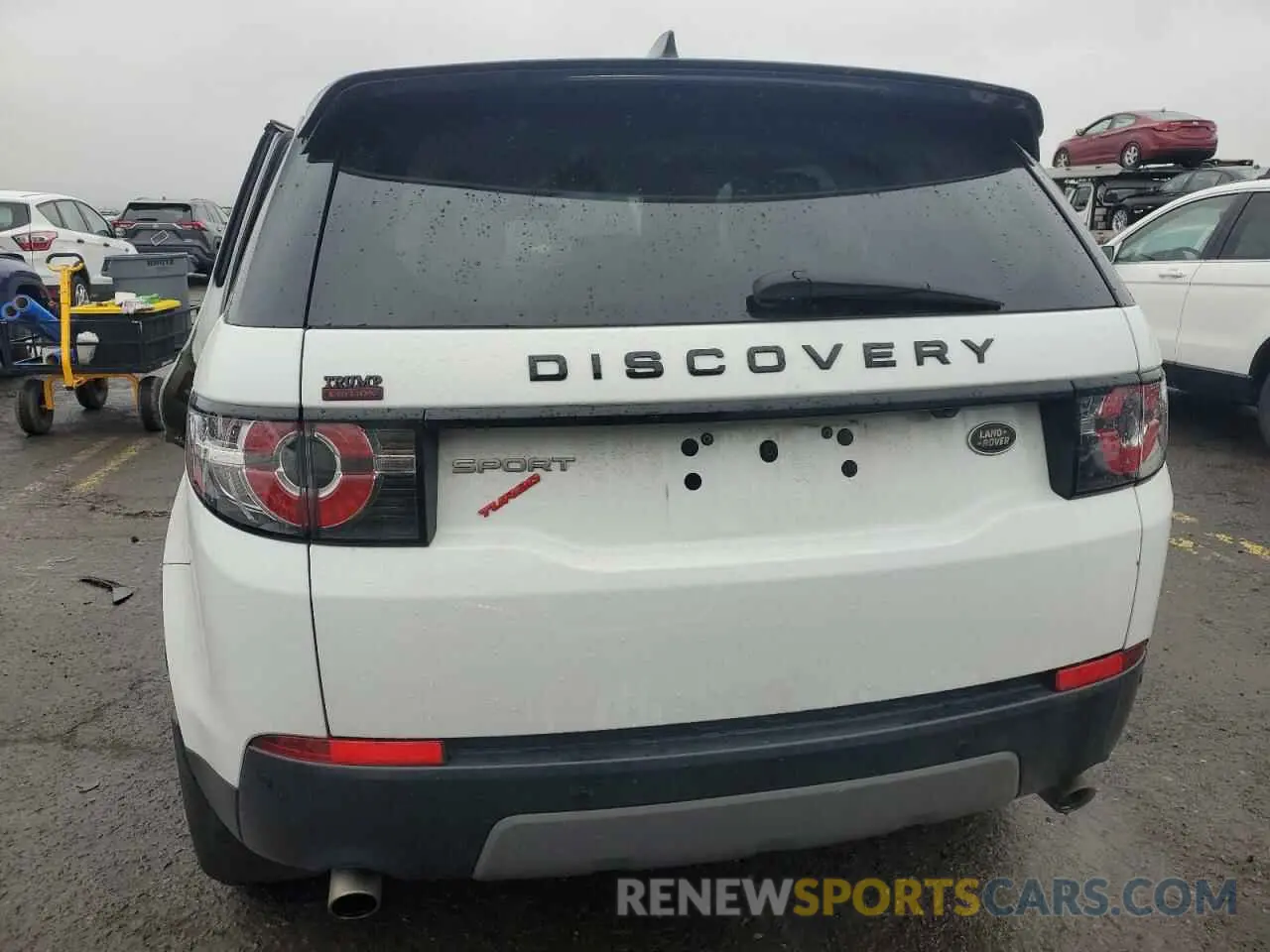 6 Photograph of a damaged car SALCP2FX6KH819424 LAND ROVER DISCOVERY 2019