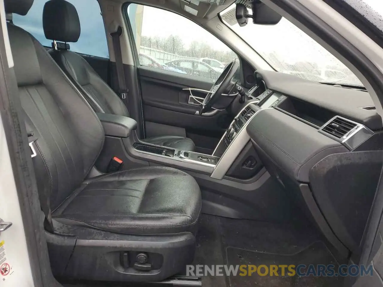 7 Photograph of a damaged car SALCP2FX6KH819424 LAND ROVER DISCOVERY 2019