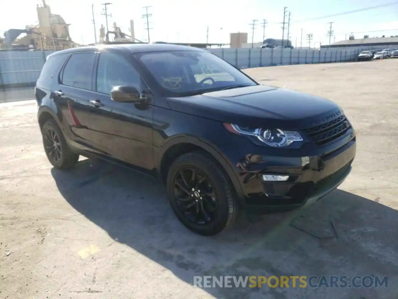 1 Photograph of a damaged car SALCP2FX8KH792193 LAND ROVER DISCOVERY 2019