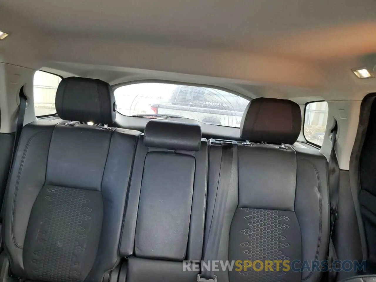 10 Photograph of a damaged car SALCP2FX8KH793425 LAND ROVER DISCOVERY 2019