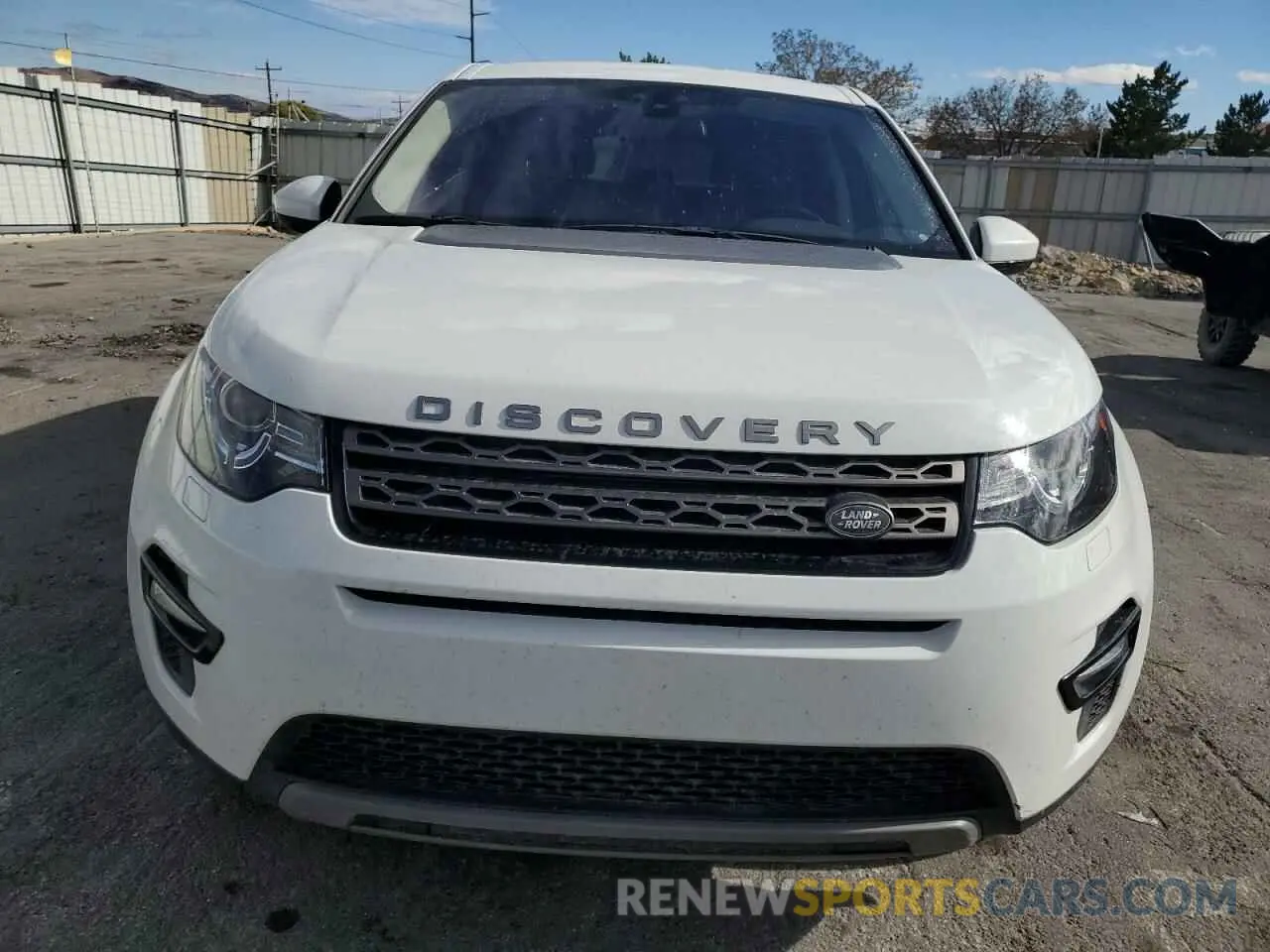 5 Photograph of a damaged car SALCP2FX8KH793425 LAND ROVER DISCOVERY 2019