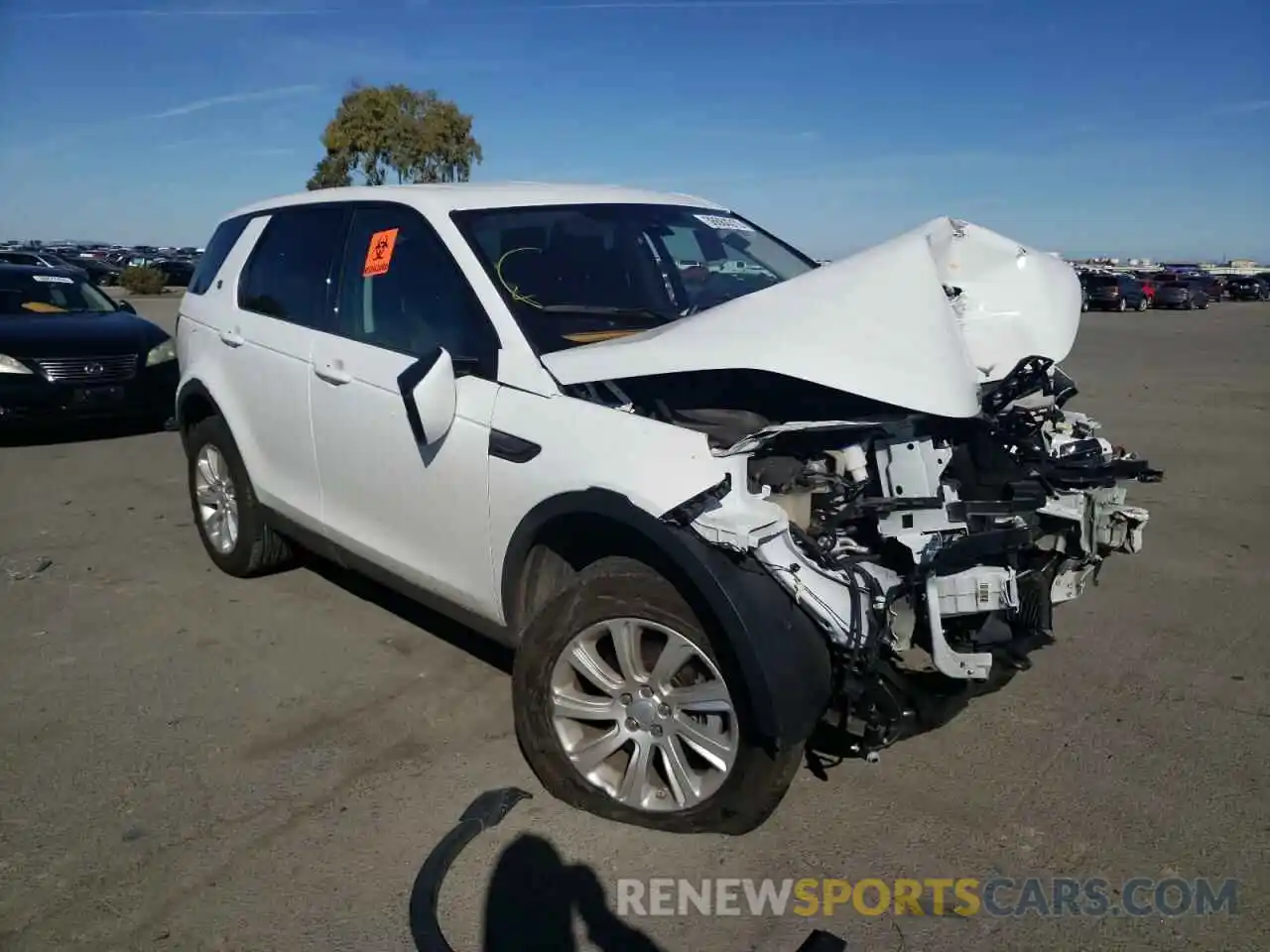 1 Photograph of a damaged car SALCP2FX8KH818582 LAND ROVER DISCOVERY 2019