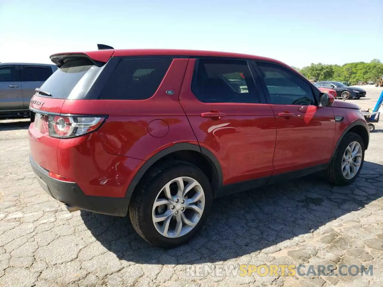 3 Photograph of a damaged car SALCP2FX9KH800897 LAND ROVER DISCOVERY 2019