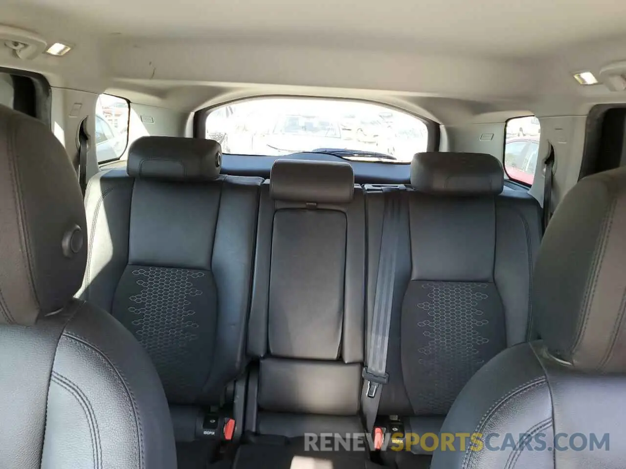 10 Photograph of a damaged car SALCP2FXXKH795760 LAND ROVER DISCOVERY 2019