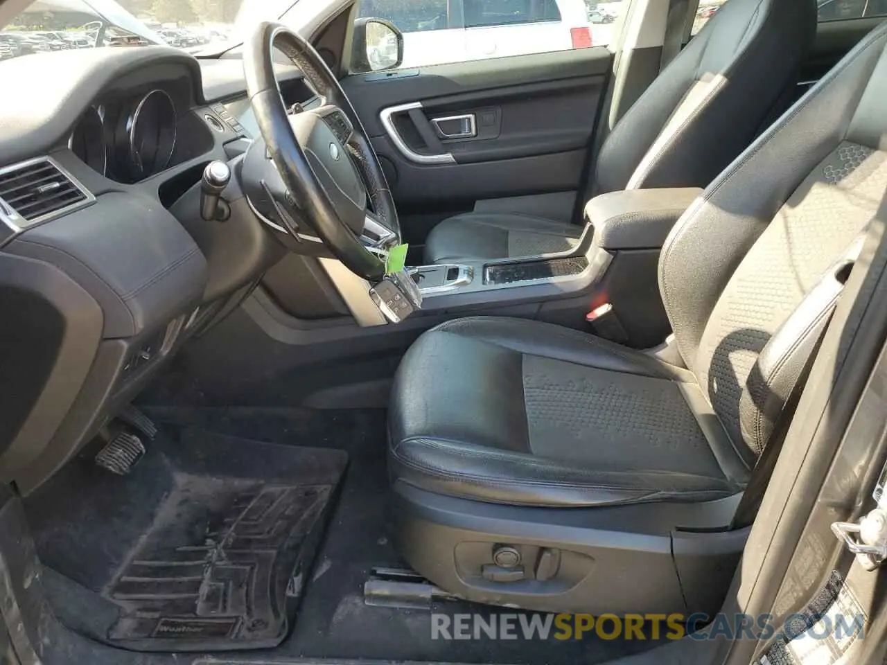 7 Photograph of a damaged car SALCP2FXXKH795760 LAND ROVER DISCOVERY 2019