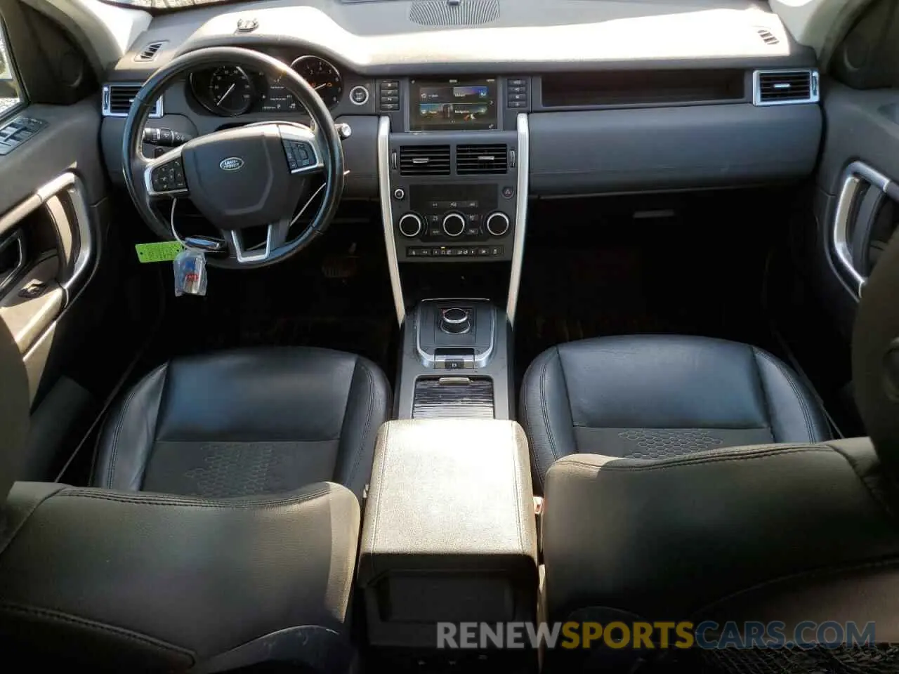 8 Photograph of a damaged car SALCP2FXXKH795760 LAND ROVER DISCOVERY 2019