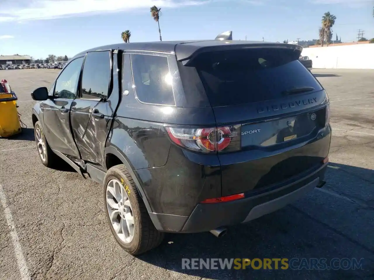 3 Photograph of a damaged car SALCP2FXXKH800889 LAND ROVER DISCOVERY 2019