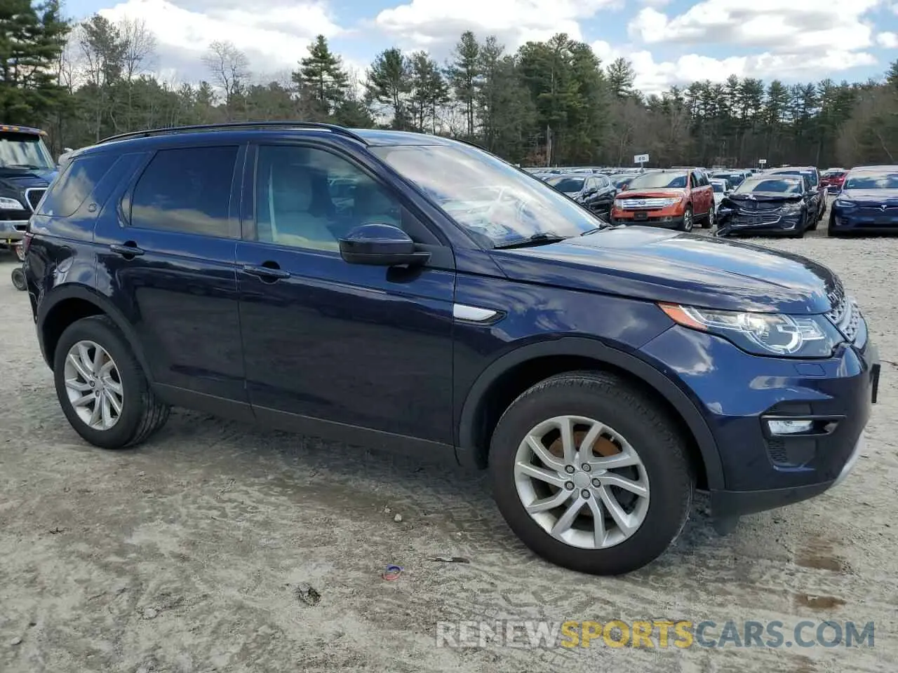 4 Photograph of a damaged car SALCR2FX0KH803732 LAND ROVER DISCOVERY 2019