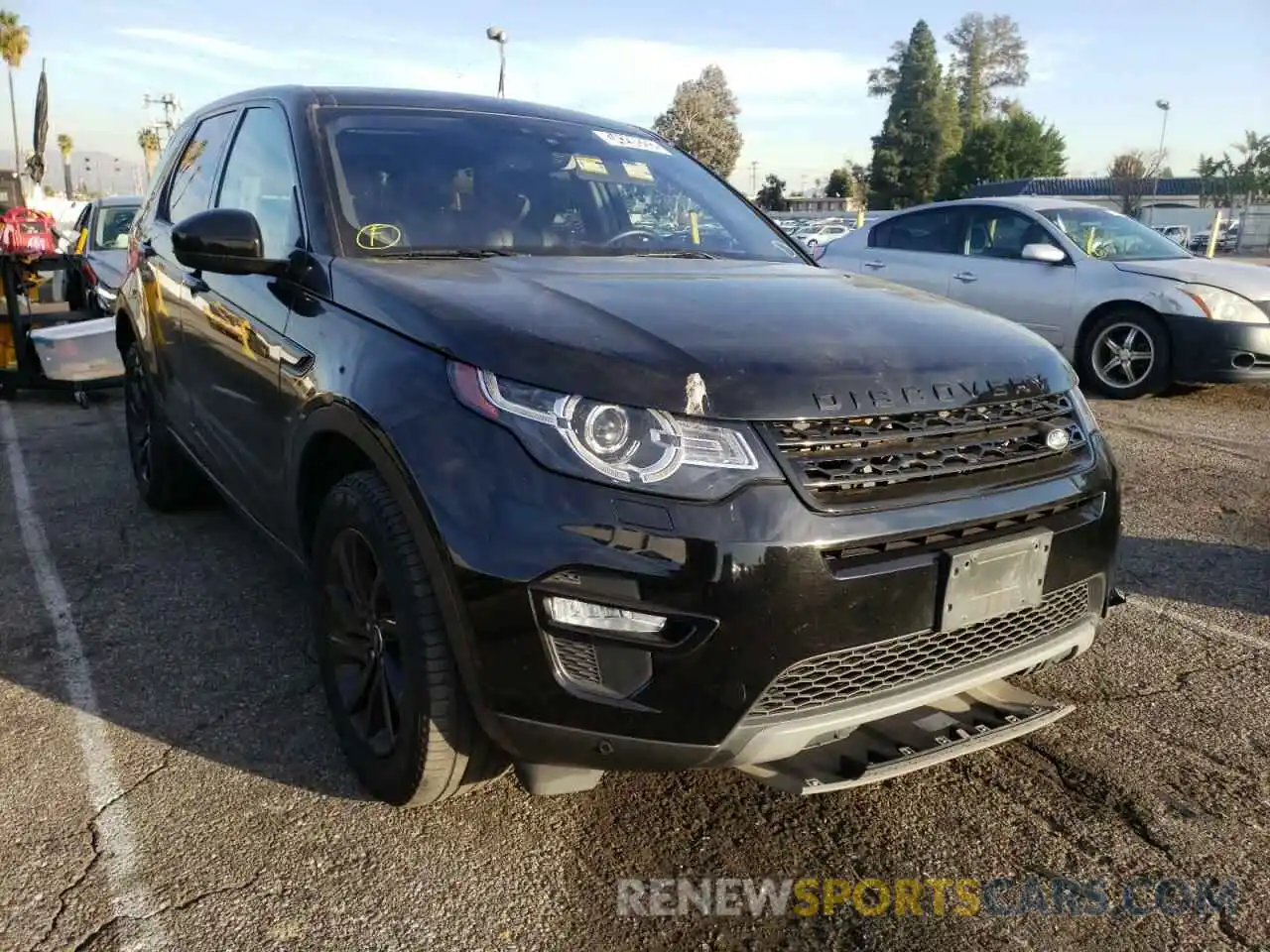 1 Photograph of a damaged car SALCR2FX2KH812657 LAND ROVER DISCOVERY 2019