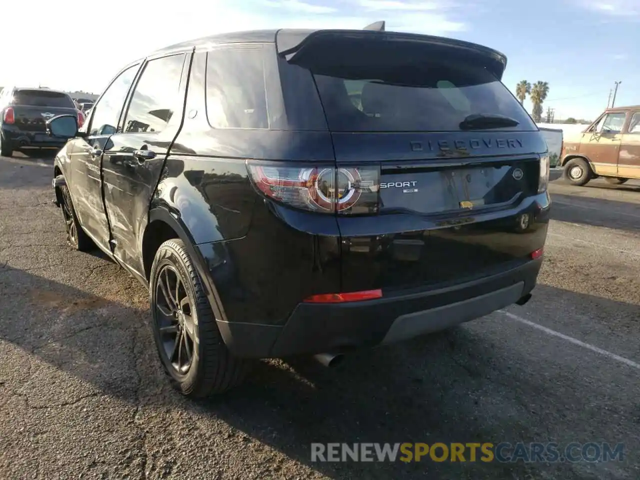 3 Photograph of a damaged car SALCR2FX2KH812657 LAND ROVER DISCOVERY 2019