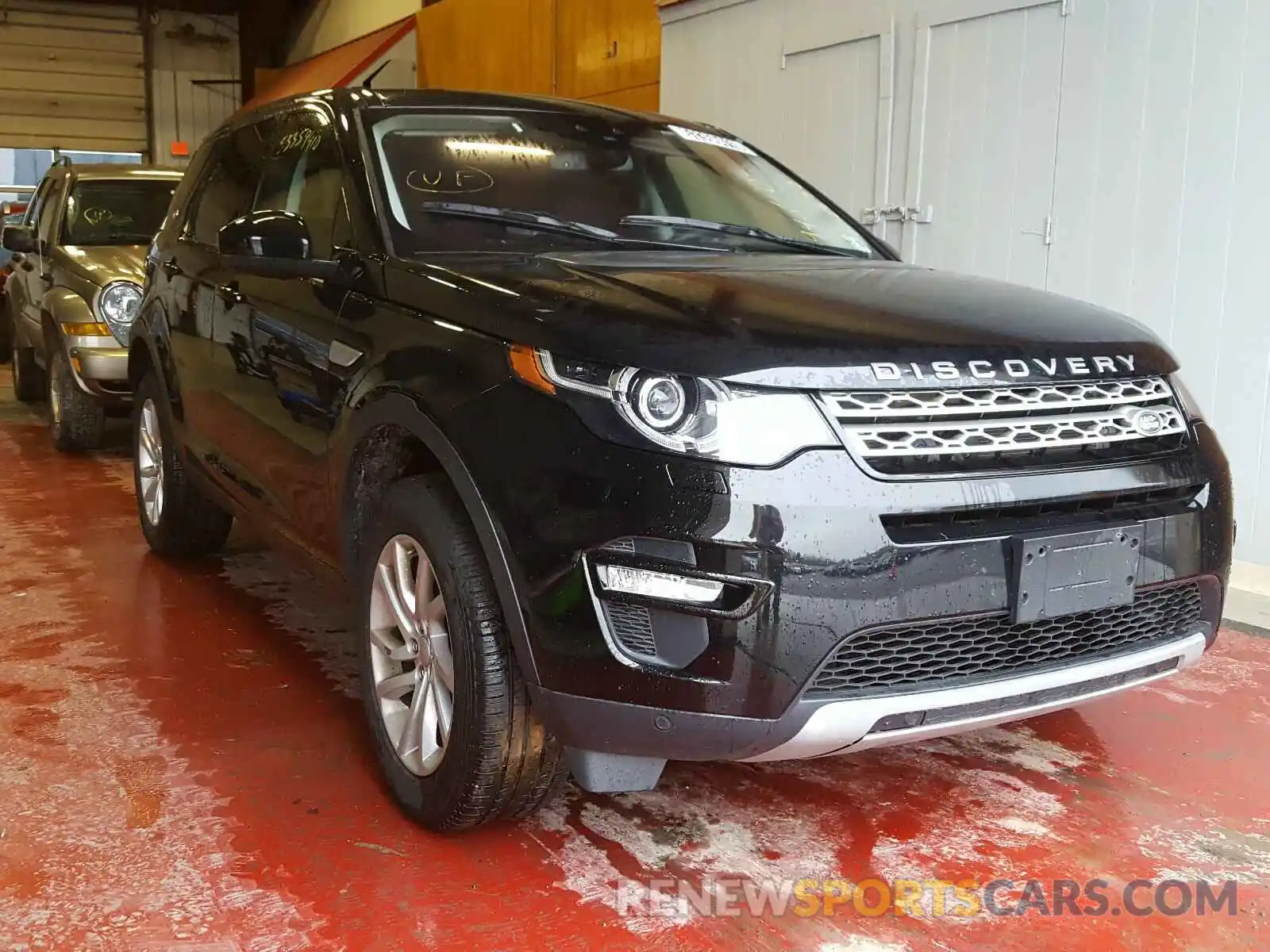 1 Photograph of a damaged car SALCR2FX3KH802672 LAND ROVER DISCOVERY 2019