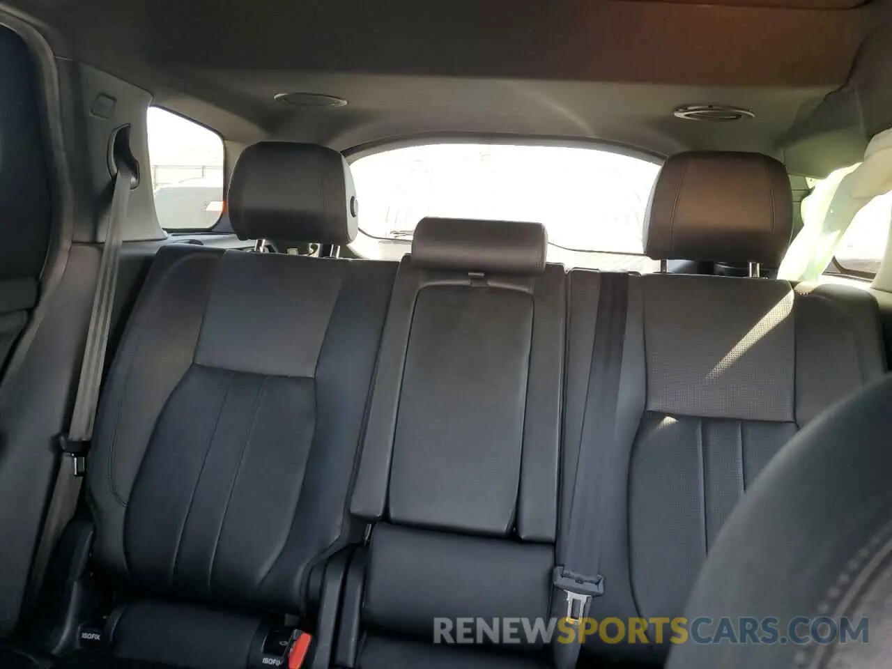 10 Photograph of a damaged car SALCR2FX4KH823546 LAND ROVER DISCOVERY 2019