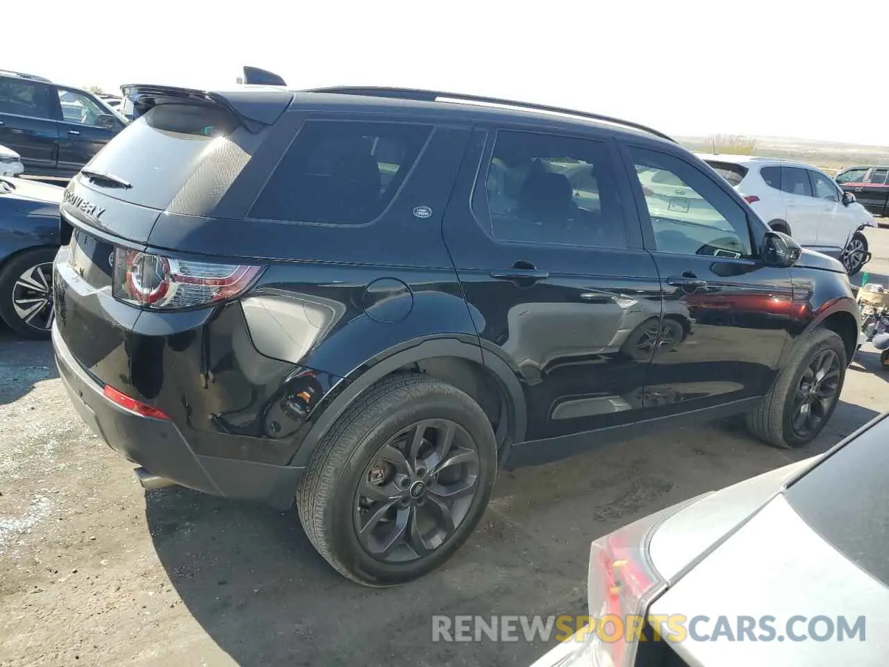 3 Photograph of a damaged car SALCR2FX4KH823546 LAND ROVER DISCOVERY 2019