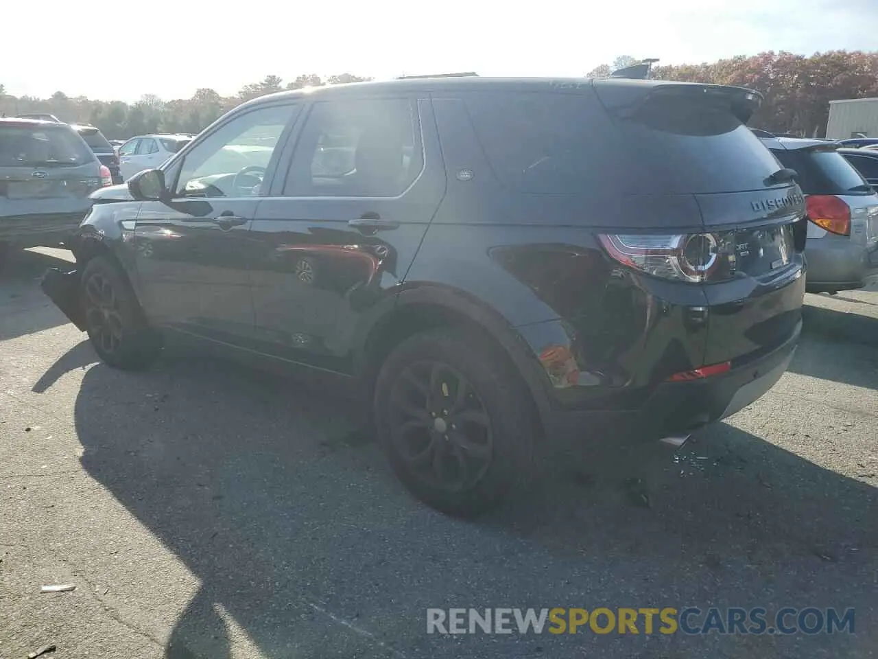 2 Photograph of a damaged car SALCR2FX5KH790489 LAND ROVER DISCOVERY 2019
