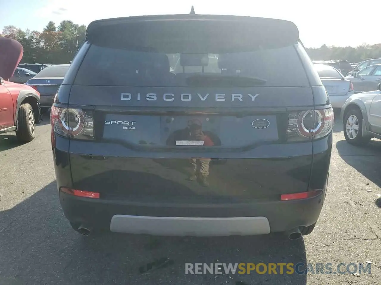 6 Photograph of a damaged car SALCR2FX5KH790489 LAND ROVER DISCOVERY 2019