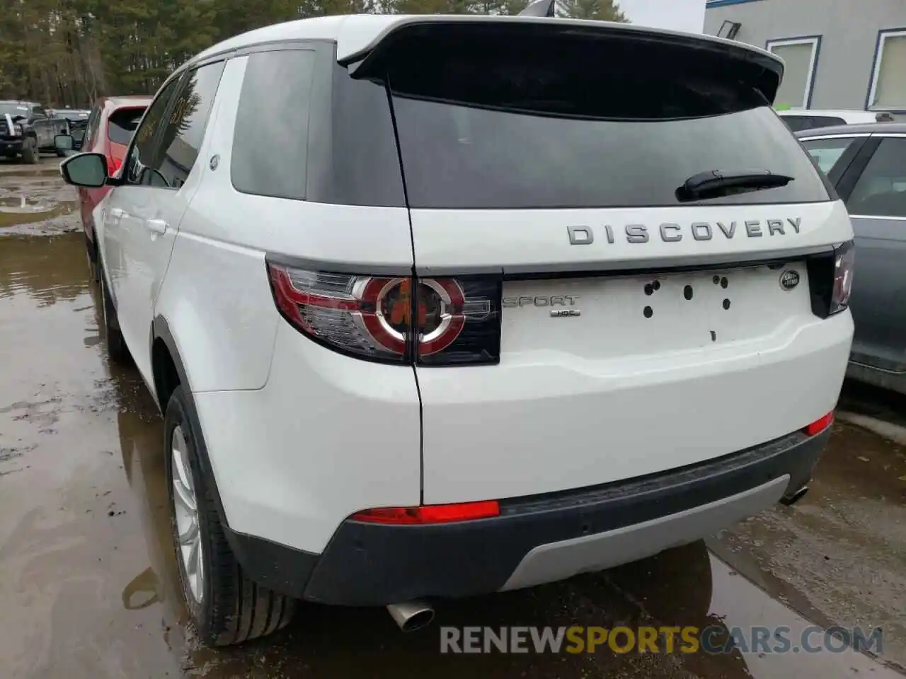 3 Photograph of a damaged car SALCR2FX5KH811759 LAND ROVER DISCOVERY 2019