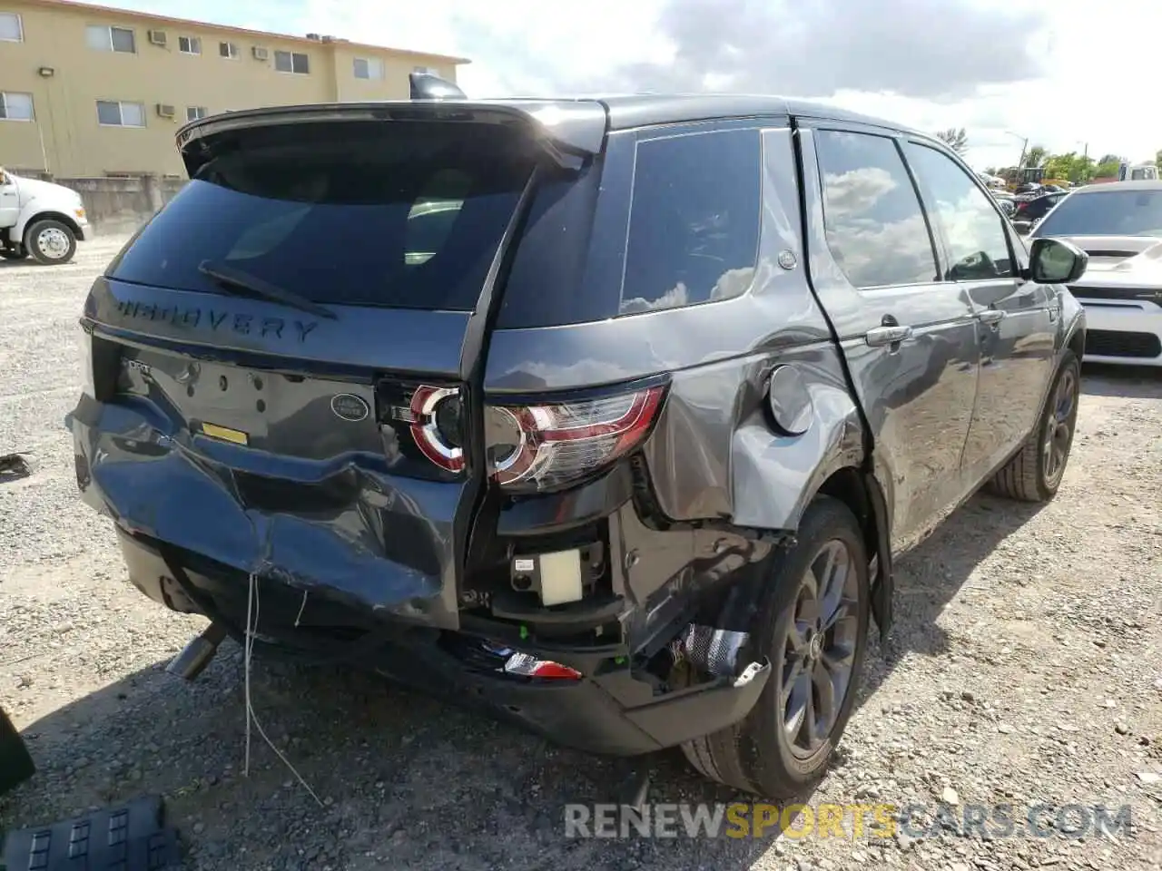 4 Photograph of a damaged car SALCR2FX6KH803007 LAND ROVER DISCOVERY 2019