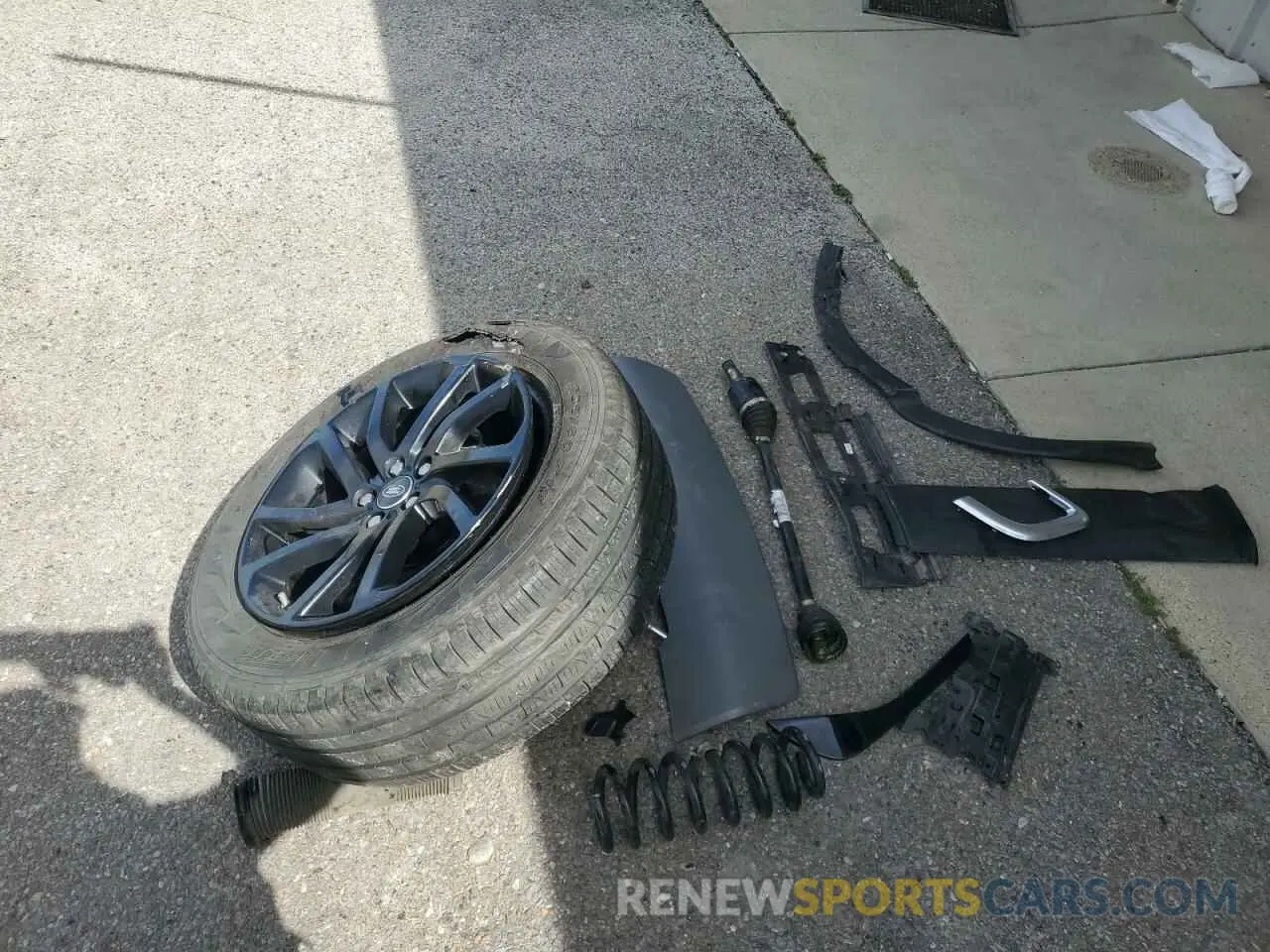12 Photograph of a damaged car SALCR2FX6KH804321 LAND ROVER DISCOVERY 2019