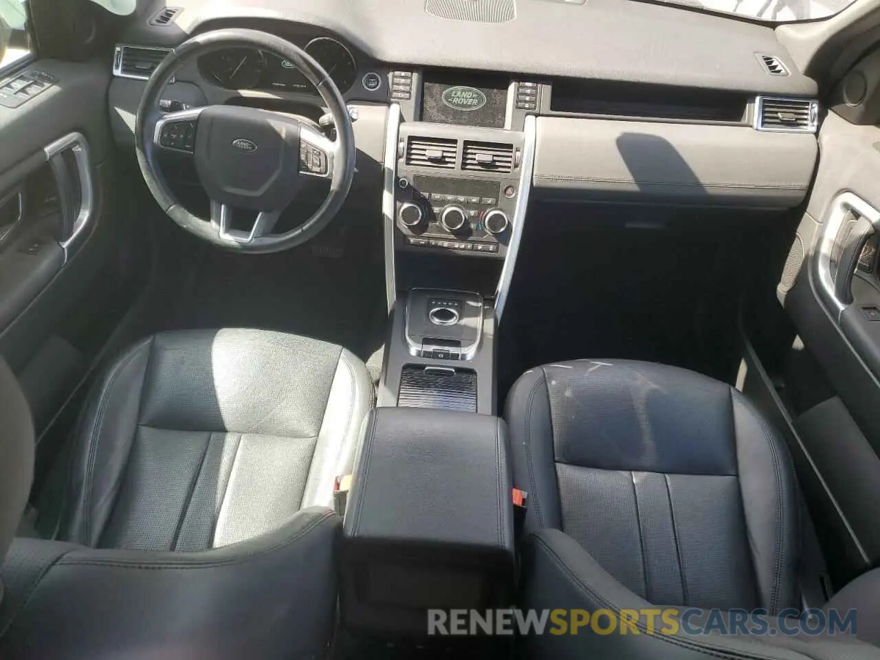 8 Photograph of a damaged car SALCR2FX6KH804321 LAND ROVER DISCOVERY 2019