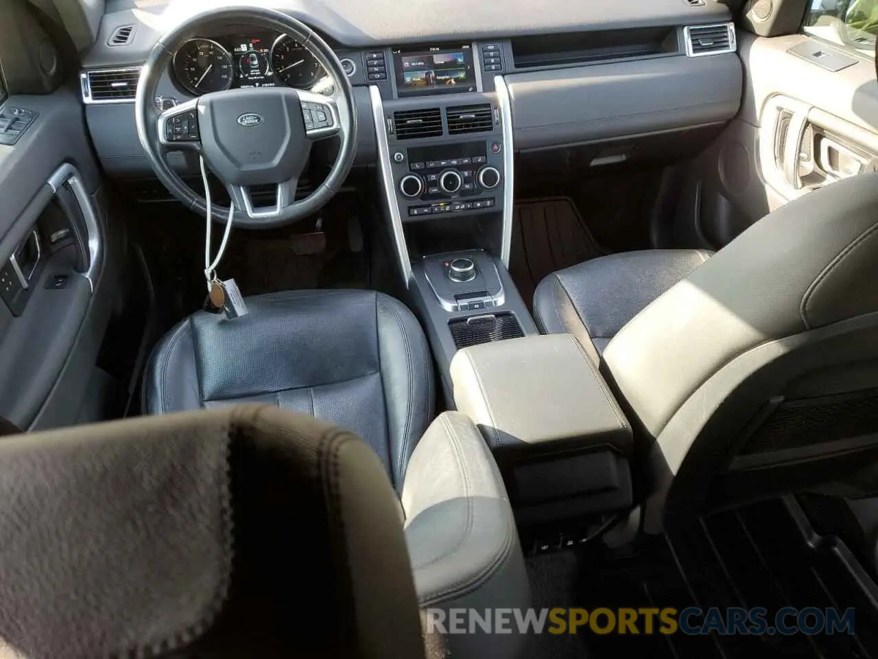 8 Photograph of a damaged car SALCR2FX6KH823564 LAND ROVER DISCOVERY 2019