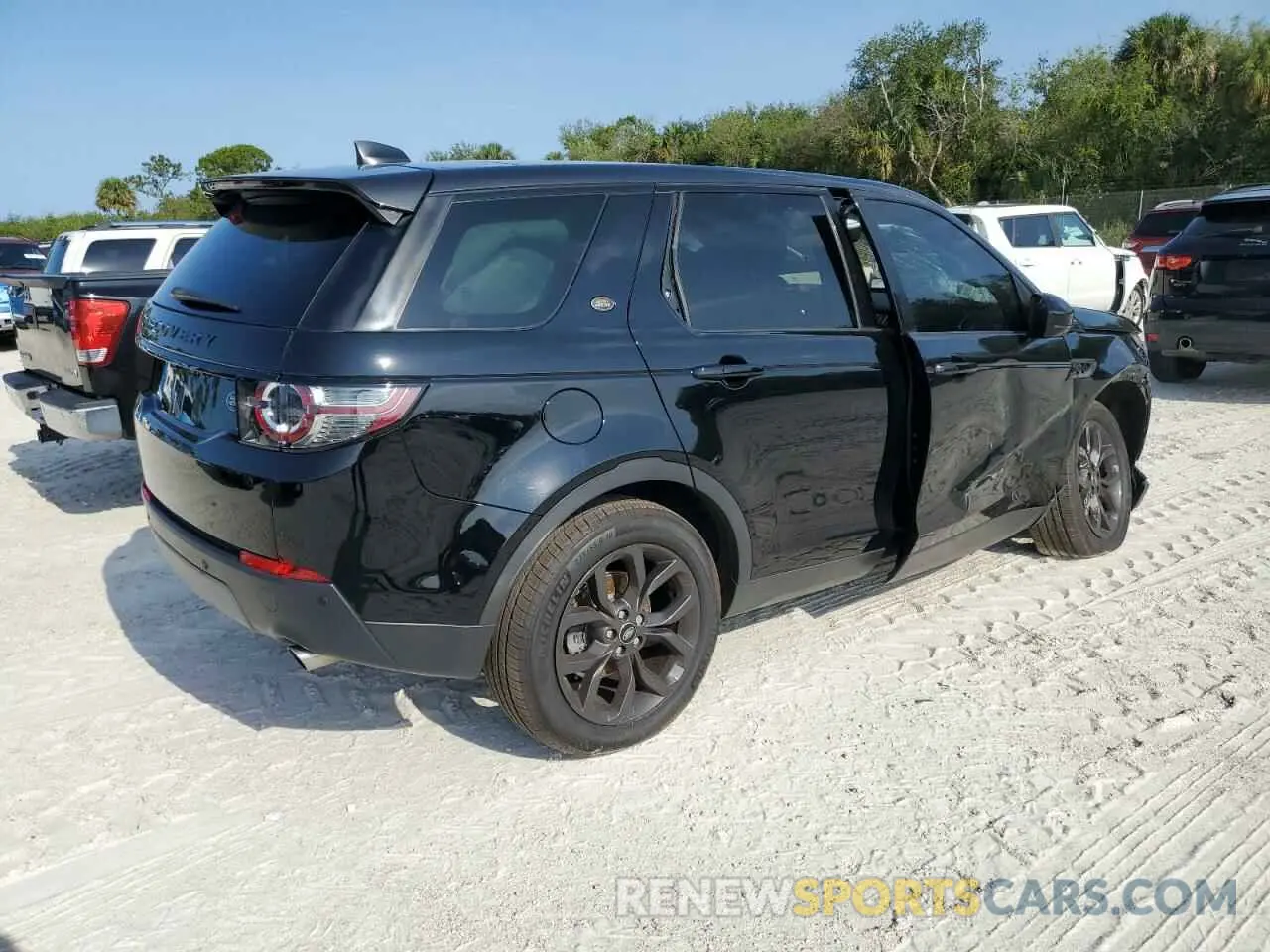 3 Photograph of a damaged car SALCR2FX7KH814050 LAND ROVER DISCOVERY 2019