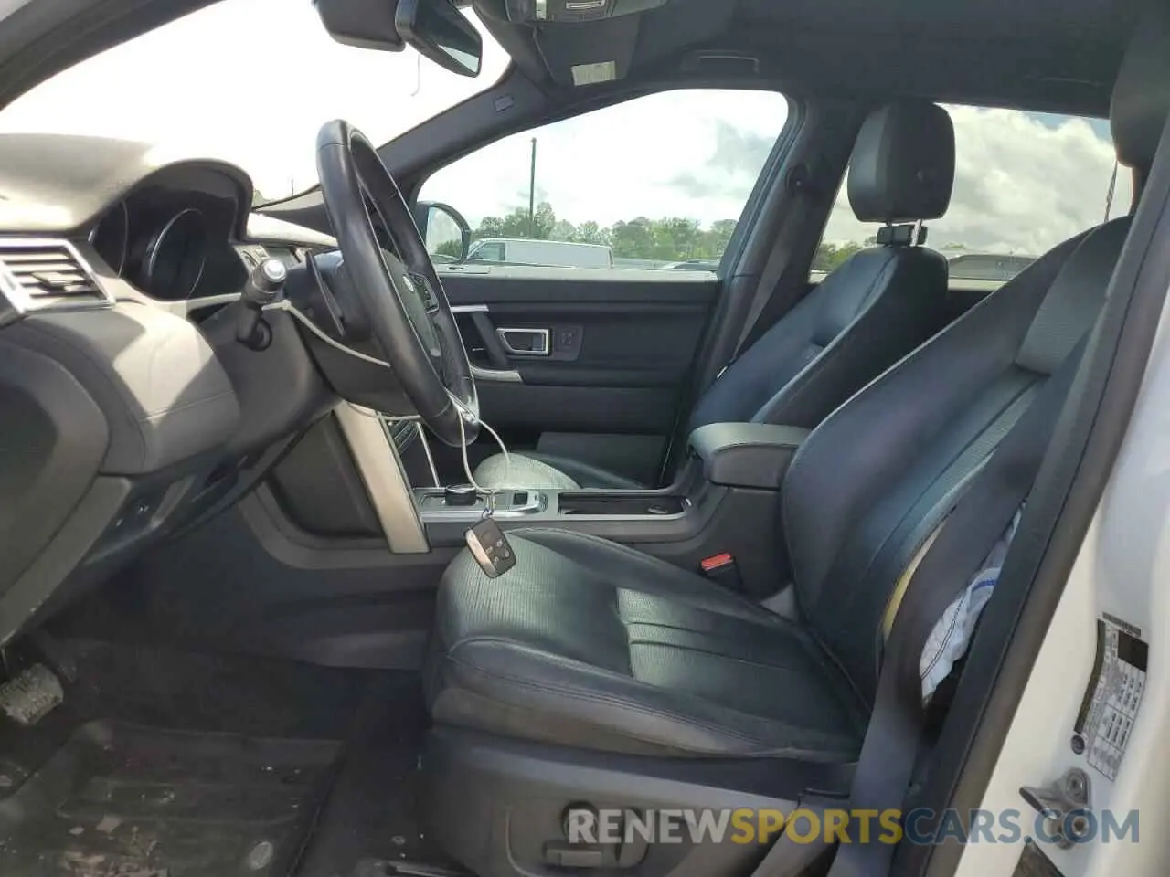 7 Photograph of a damaged car SALCR2FX8KH807706 LAND ROVER DISCOVERY 2019