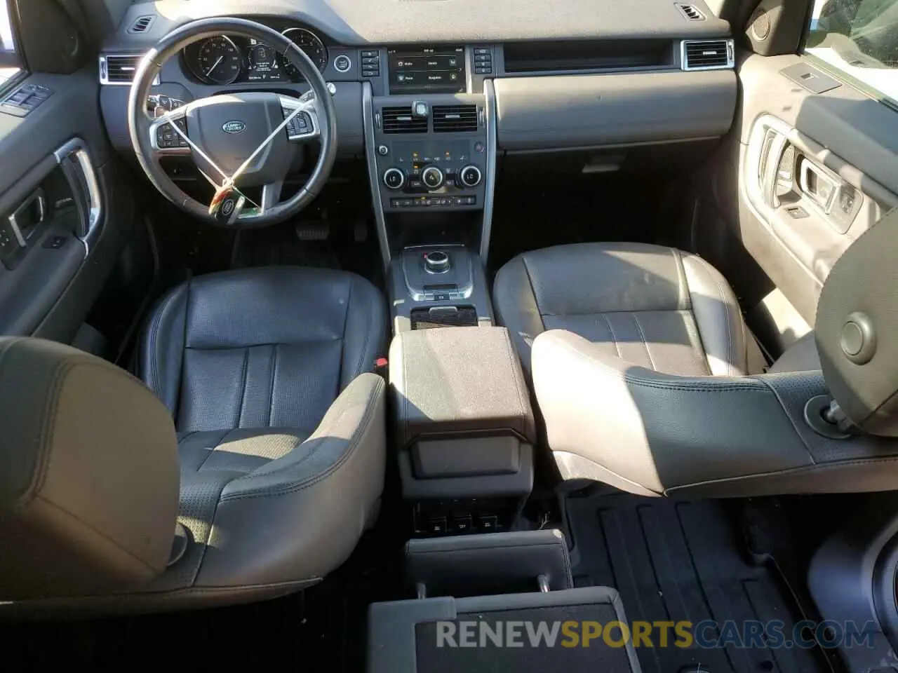 8 Photograph of a damaged car SALCR2FX9KH804538 LAND ROVER DISCOVERY 2019