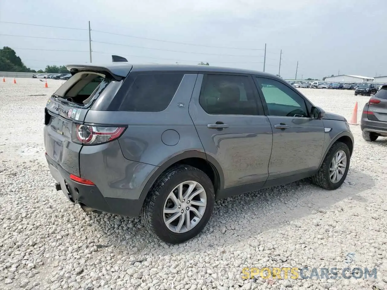 3 Photograph of a damaged car SALCR2FX9KH810534 LAND ROVER DISCOVERY 2019