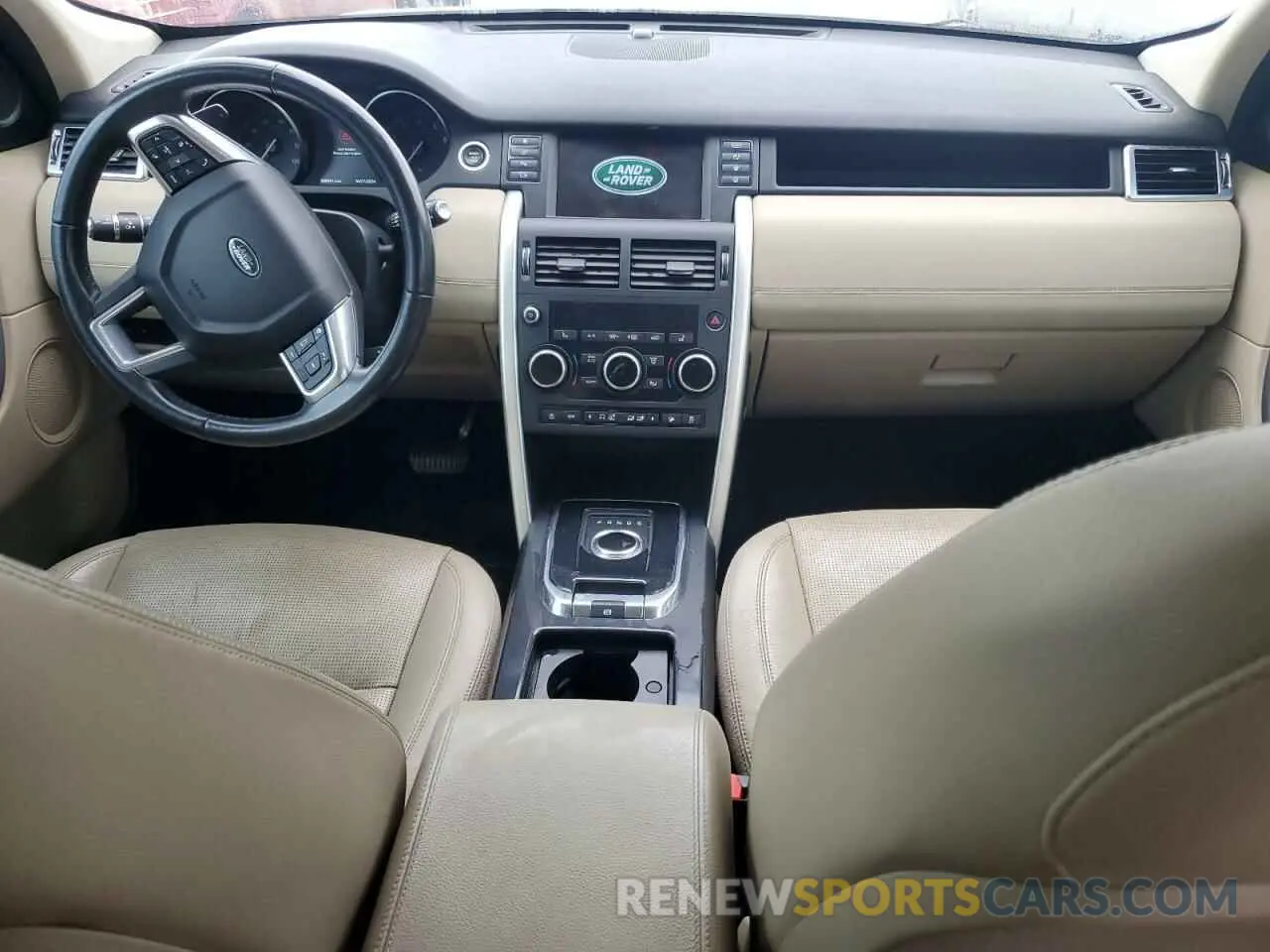 8 Photograph of a damaged car SALCR2FXXKH792576 LAND ROVER DISCOVERY 2019
