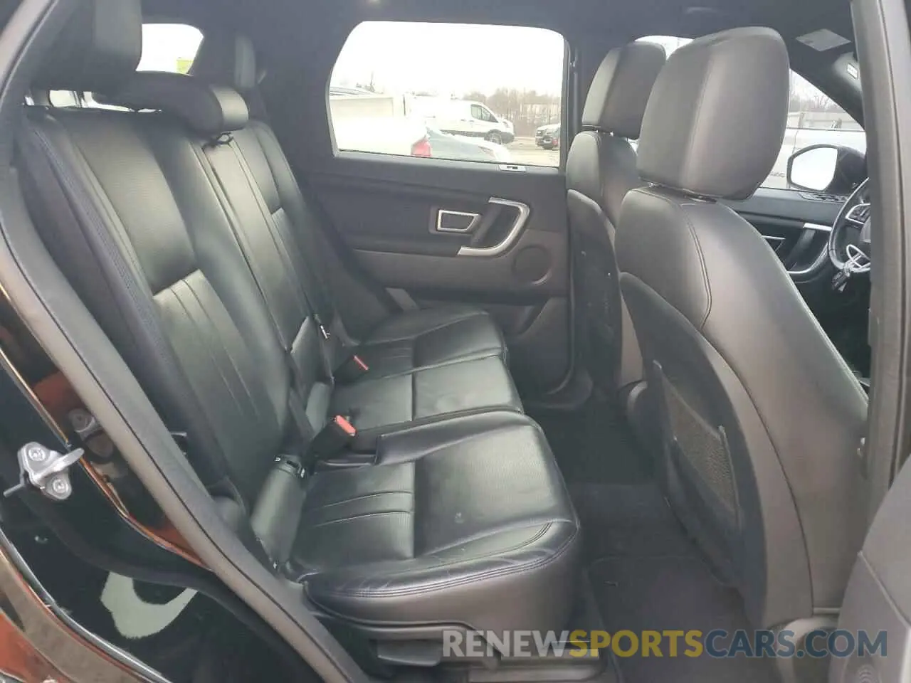 12 Photograph of a damaged car SALCR2FXXKH800708 LAND ROVER DISCOVERY 2019