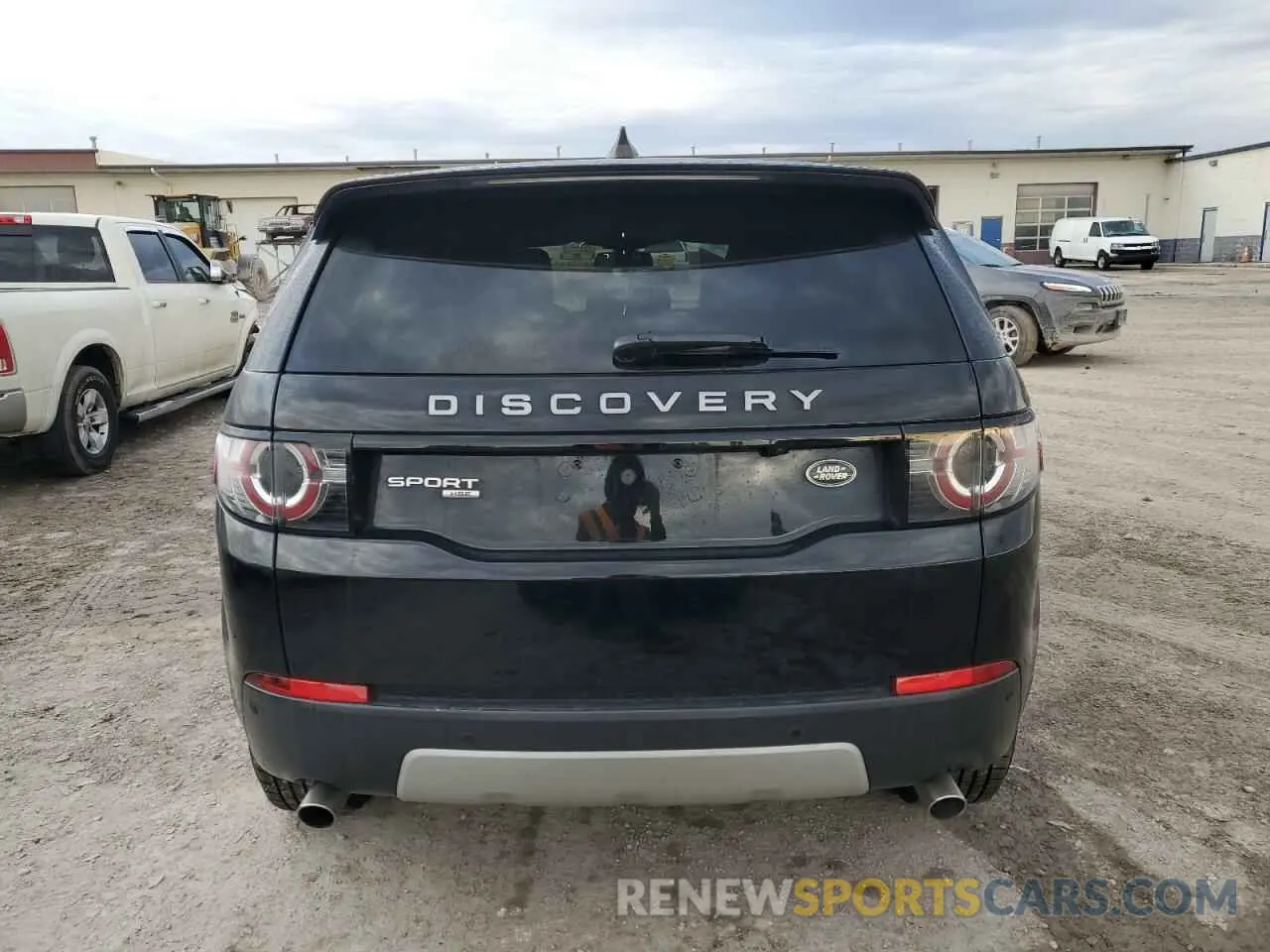 6 Photograph of a damaged car SALCR2FXXKH800708 LAND ROVER DISCOVERY 2019