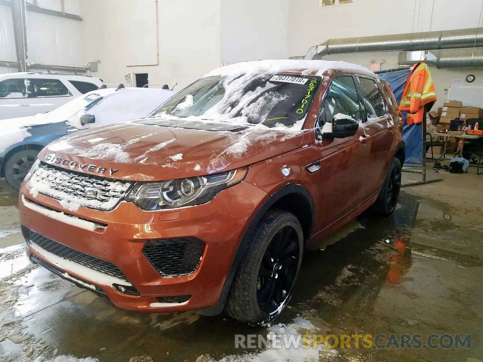 2 Photograph of a damaged car SALCR2GX1KH795753 LAND ROVER DISCOVERY 2019