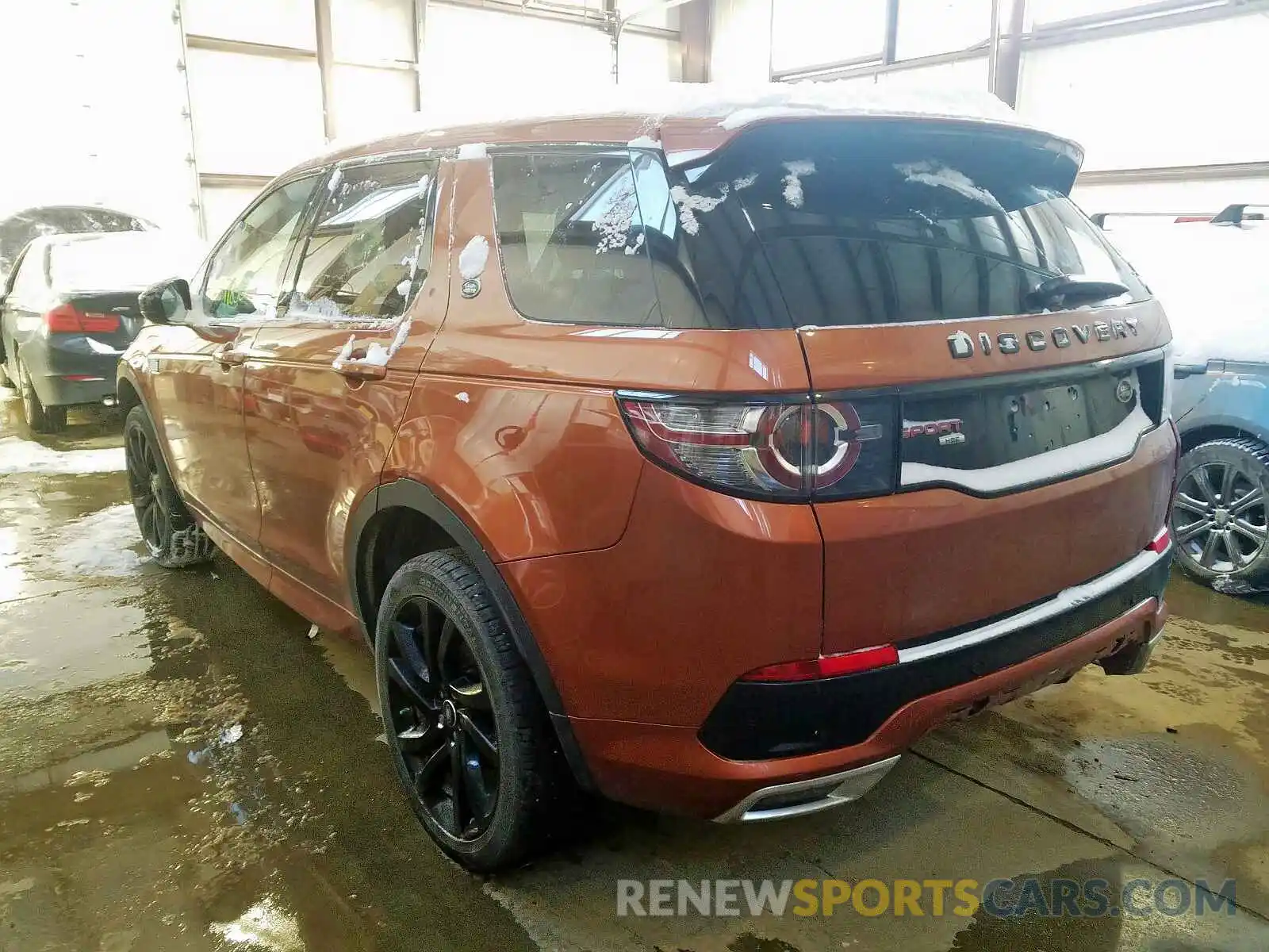 3 Photograph of a damaged car SALCR2GX1KH795753 LAND ROVER DISCOVERY 2019