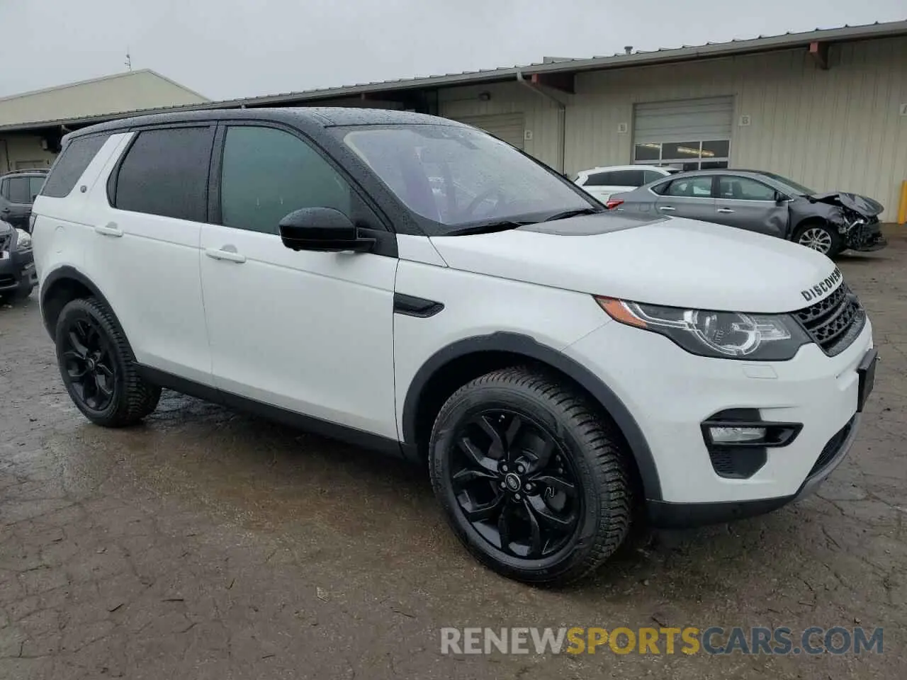 4 Photograph of a damaged car SALCT2FX5KH803386 LAND ROVER DISCOVERY 2019