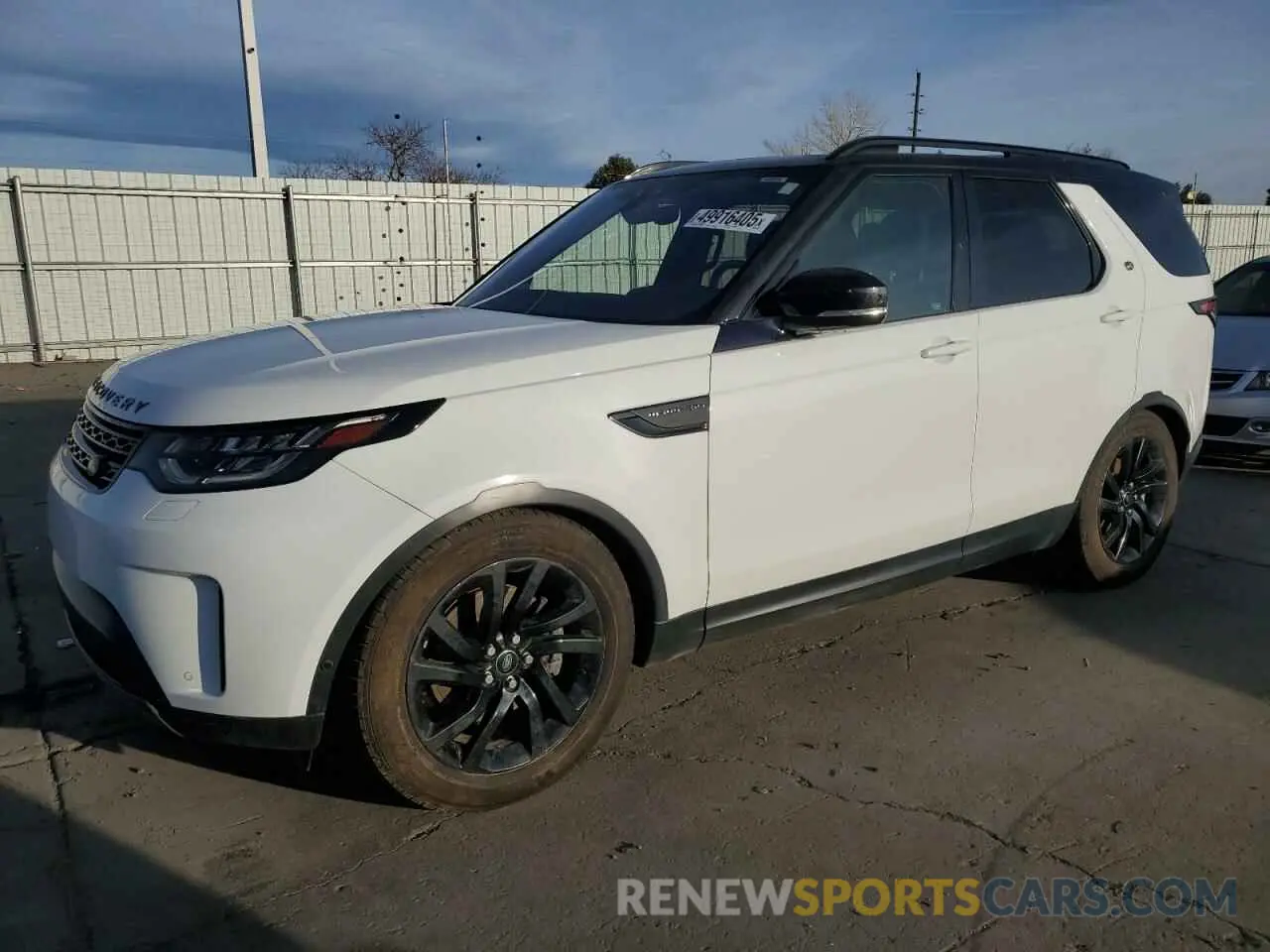 1 Photograph of a damaged car SALRG2RK6K2414449 LAND ROVER DISCOVERY 2019