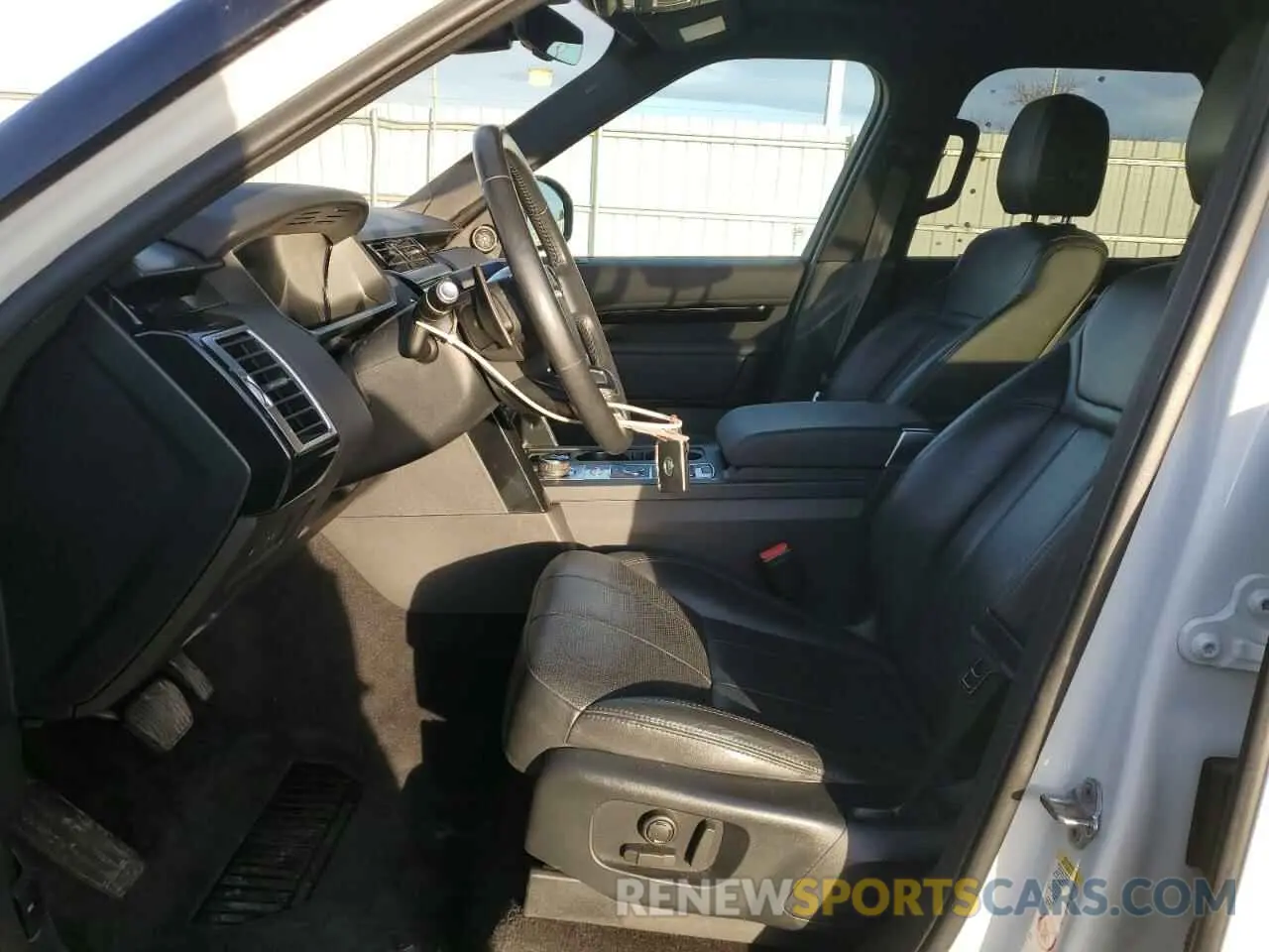7 Photograph of a damaged car SALRG2RK6K2414449 LAND ROVER DISCOVERY 2019