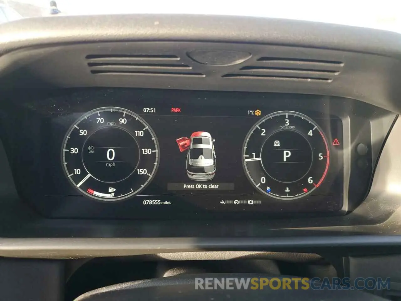 9 Photograph of a damaged car SALRG2RK6K2414449 LAND ROVER DISCOVERY 2019