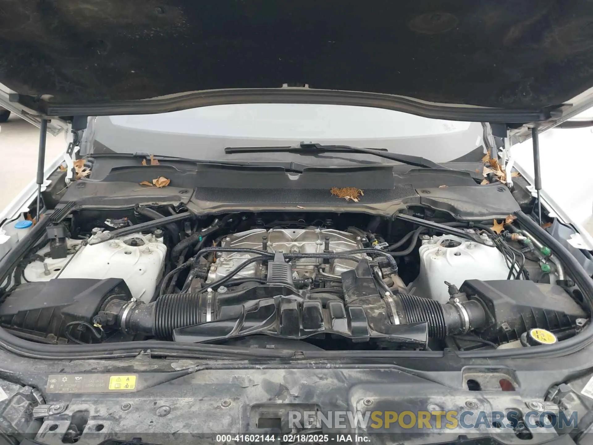 10 Photograph of a damaged car SALRG2RV1KA095610 LAND ROVER DISCOVERY 2019