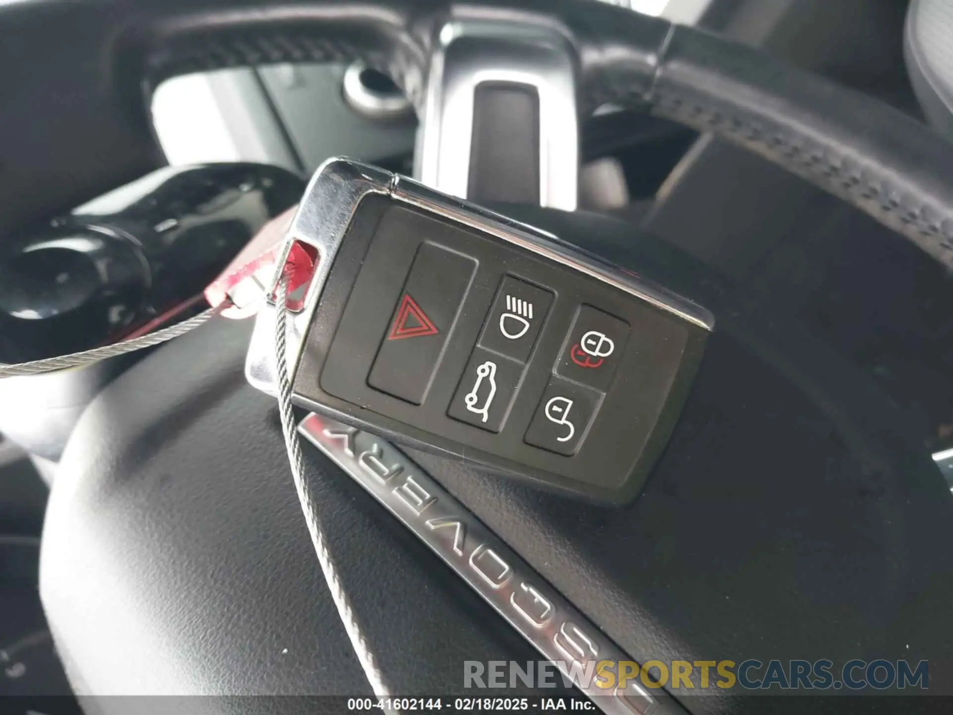11 Photograph of a damaged car SALRG2RV1KA095610 LAND ROVER DISCOVERY 2019