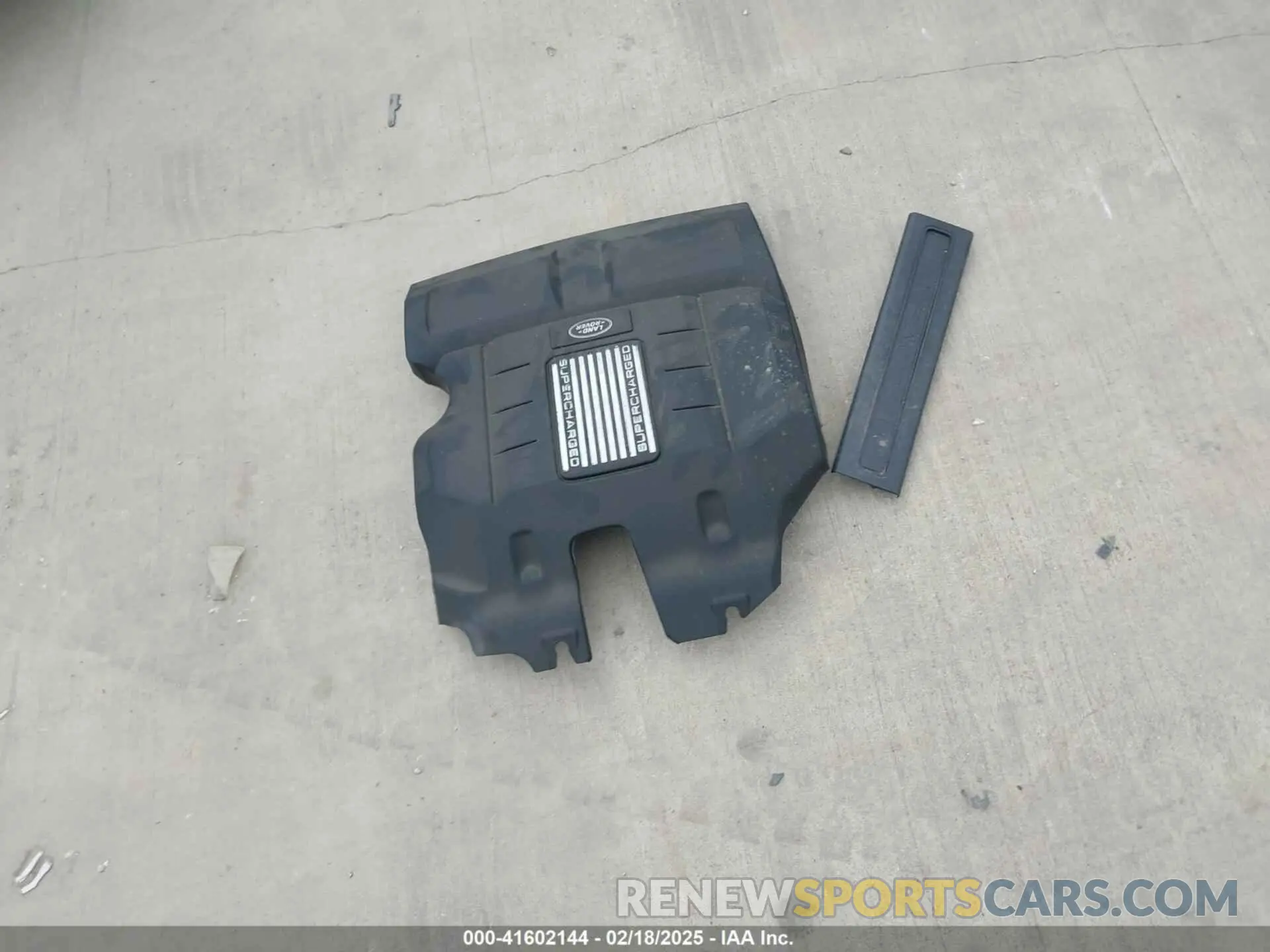 12 Photograph of a damaged car SALRG2RV1KA095610 LAND ROVER DISCOVERY 2019