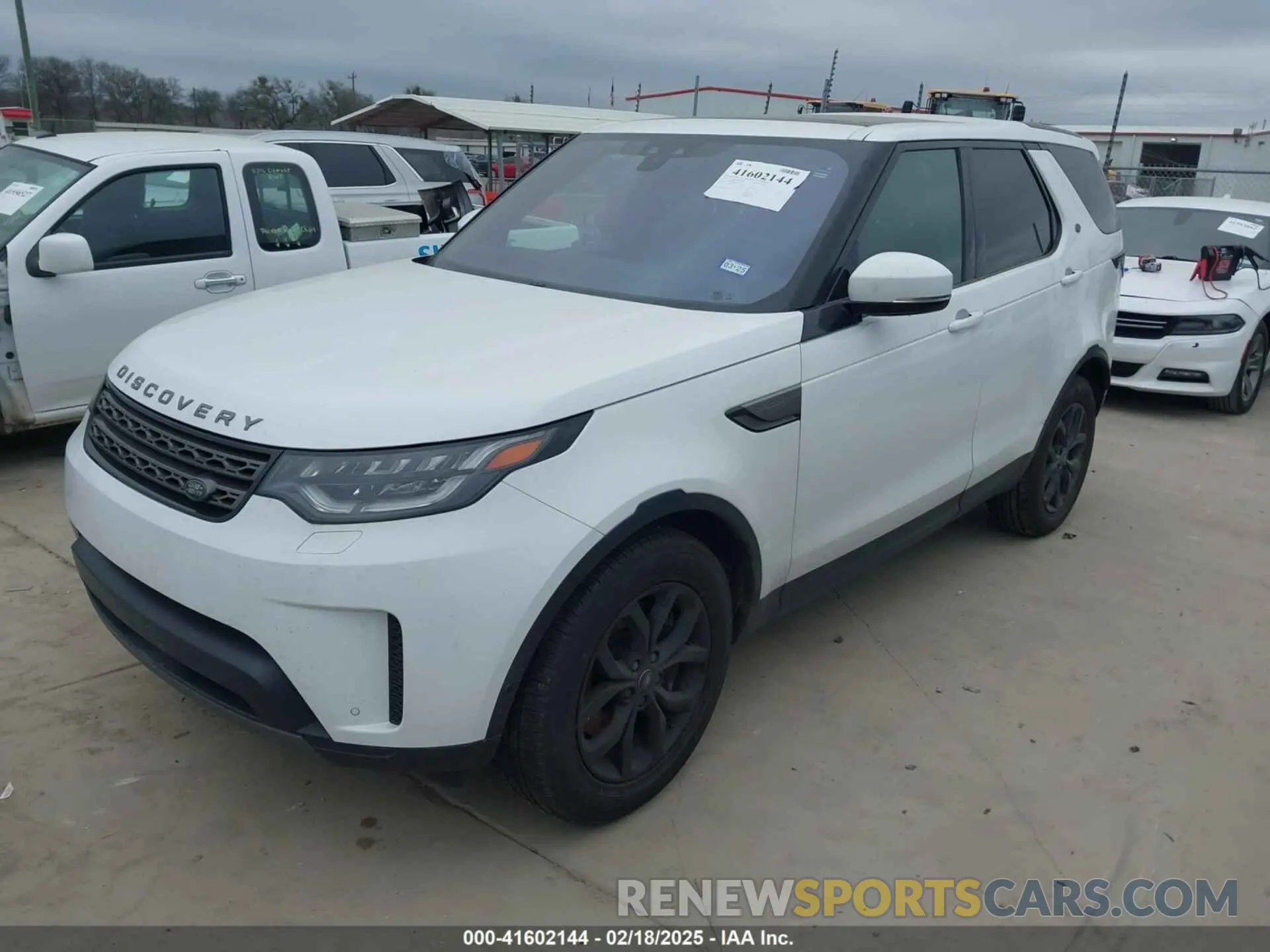2 Photograph of a damaged car SALRG2RV1KA095610 LAND ROVER DISCOVERY 2019